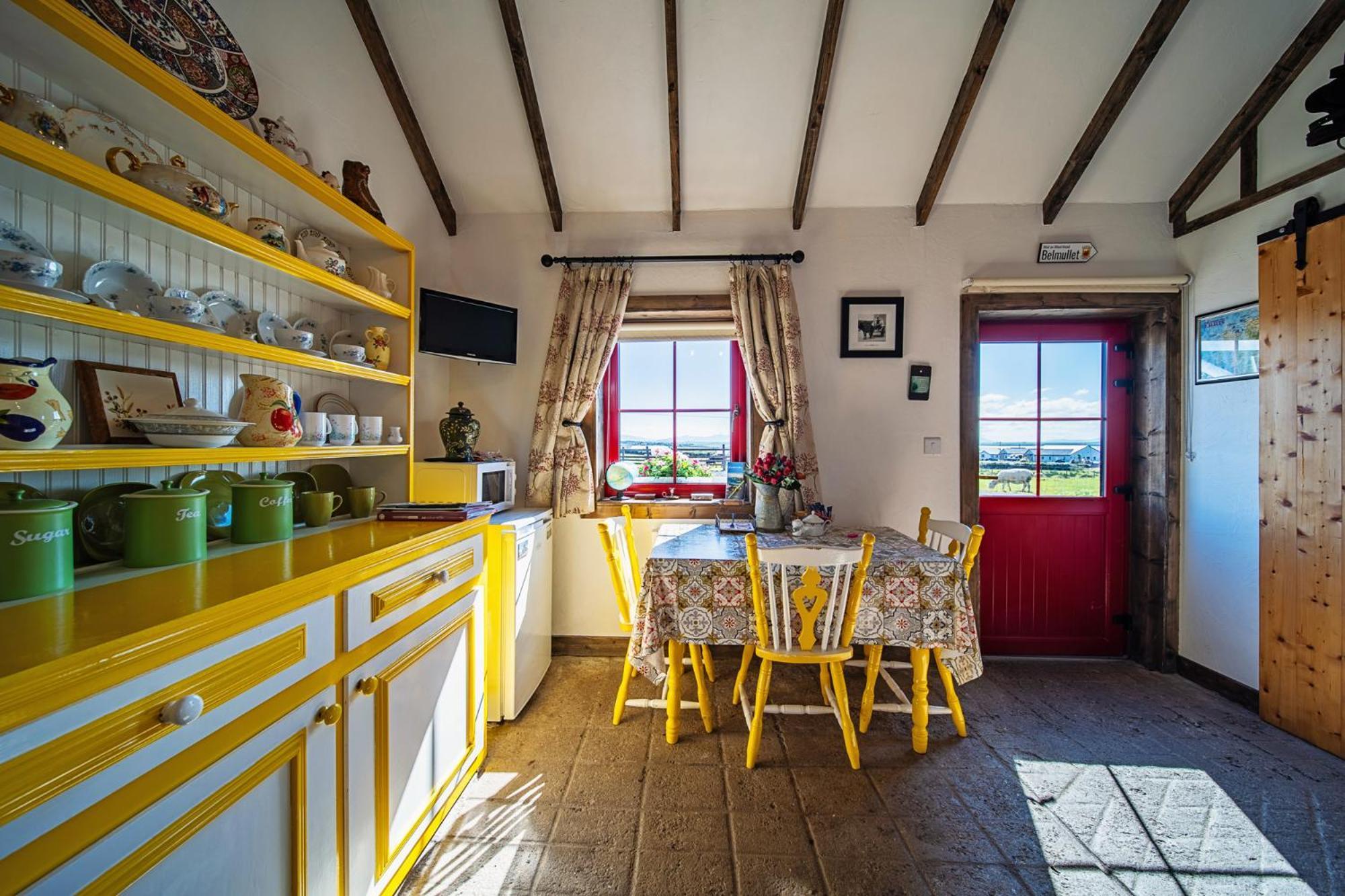 Geraghtys Farmyard Pods Ξενοδοχείο Belmullet Εξωτερικό φωτογραφία