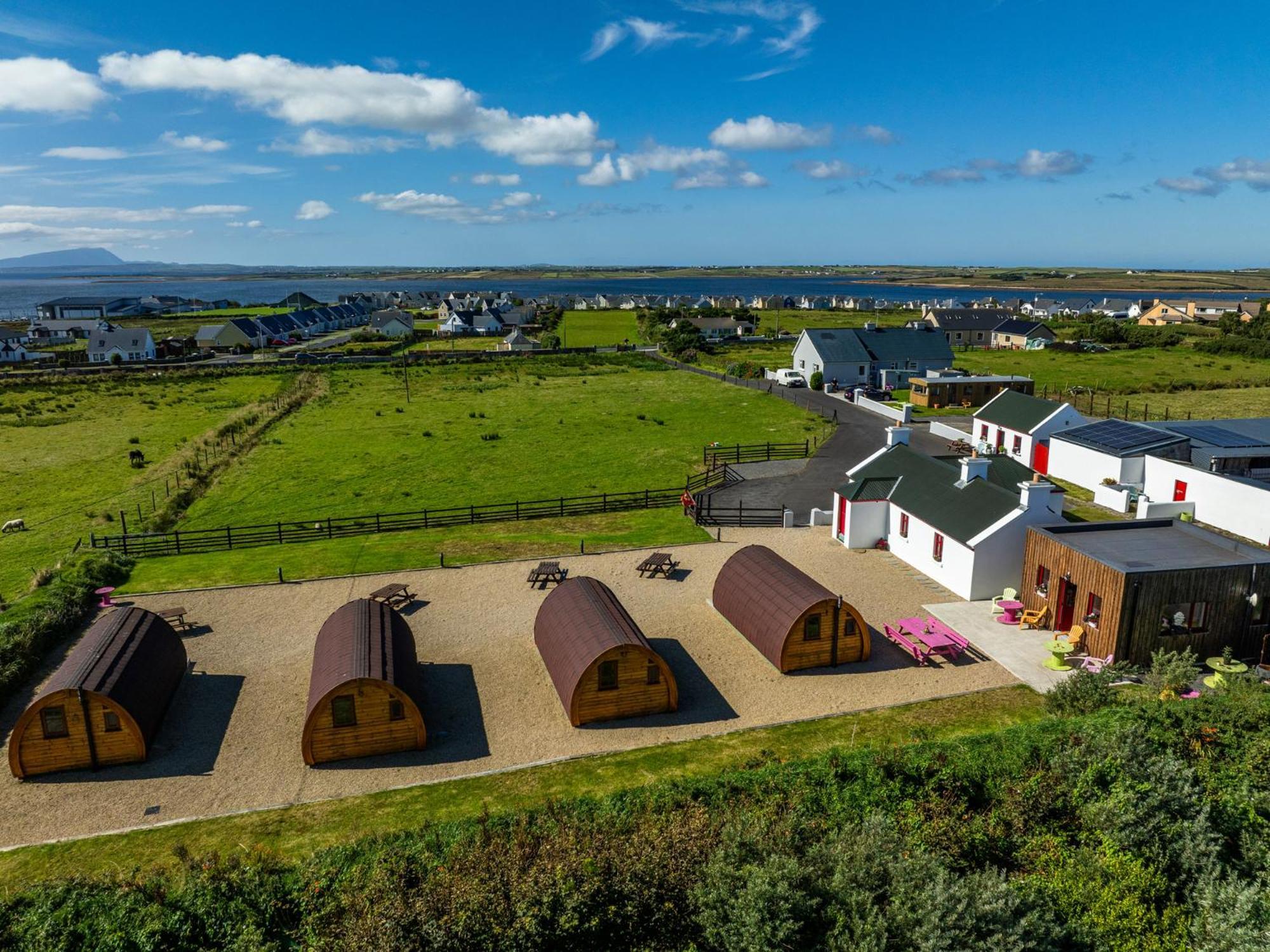 Geraghtys Farmyard Pods Ξενοδοχείο Belmullet Εξωτερικό φωτογραφία